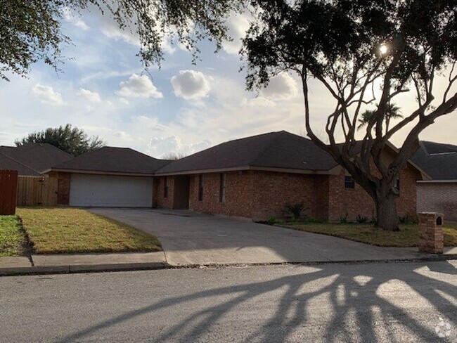 Building Photo - 3005 Pelican Ave Rental