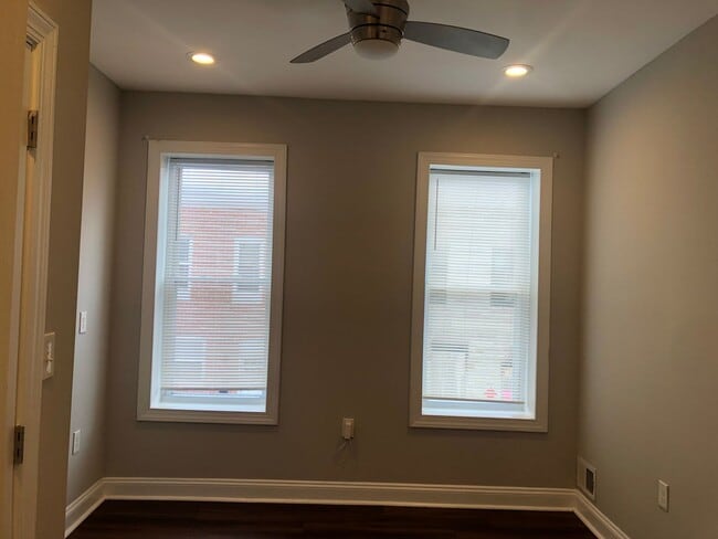Photo - Beautiful 2 full bathroom (2)1/2 bathroom 2 bedroom townhouse in Baltimore City