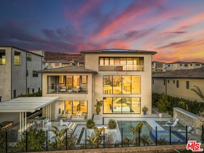 Photo - 20312 Willoughby Ln