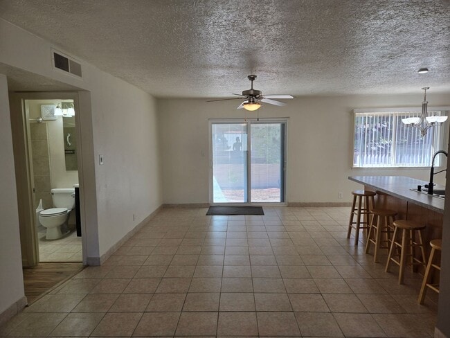 Photo - 1233 Stutz Dr NE