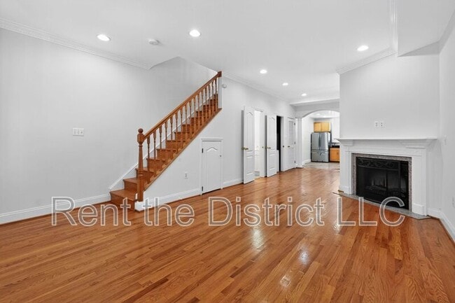 Photo - 902 13th St NE