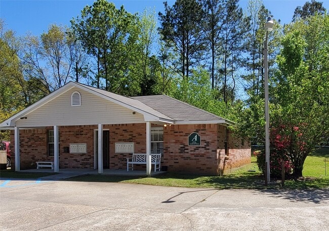 Photo - 13000 Main St