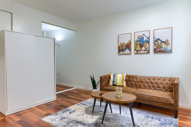 Building Photo - 440 Richards St Unit 301