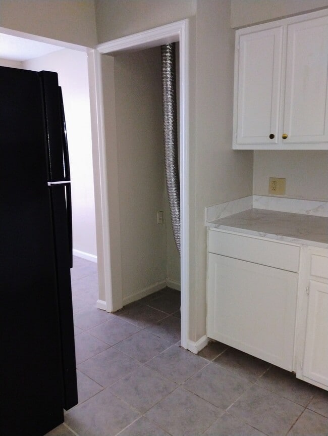 1714 Cedar Lake Dr Unit D