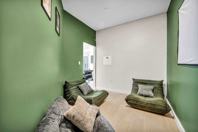 Photo - 2189 Cornell Rd Unit ID1386543P