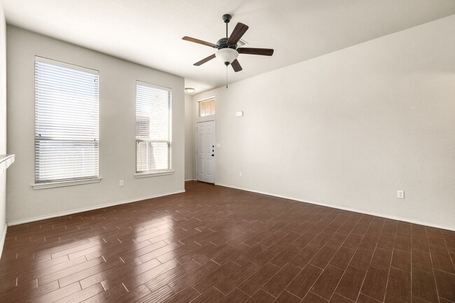 Photo - Nice 3 Bedroom Duplex in New Braunfels, TX!