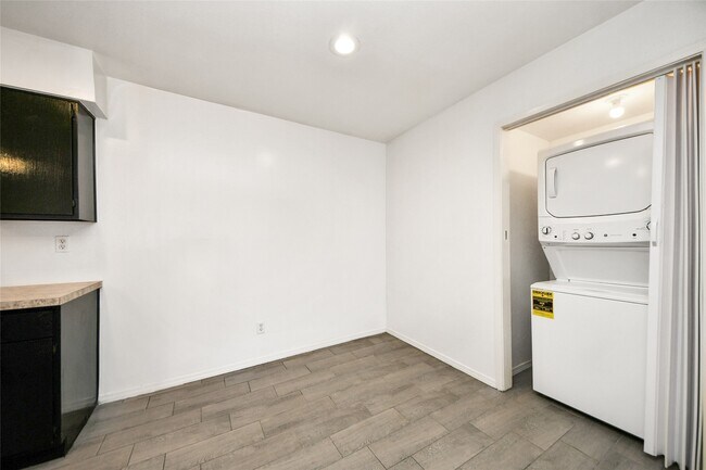 Photo - 12905 Woodforest Blvd Unit 712