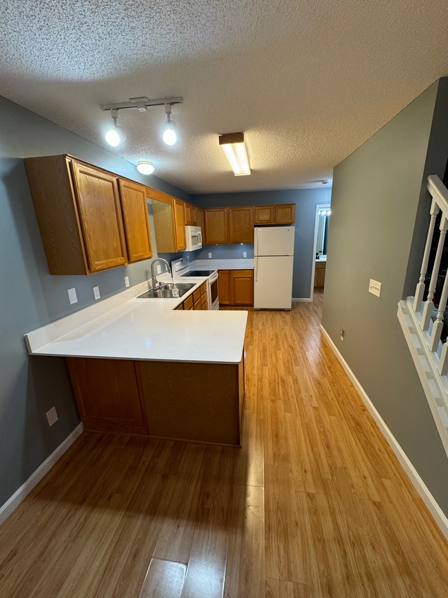 Cocina - 7078 48th St N