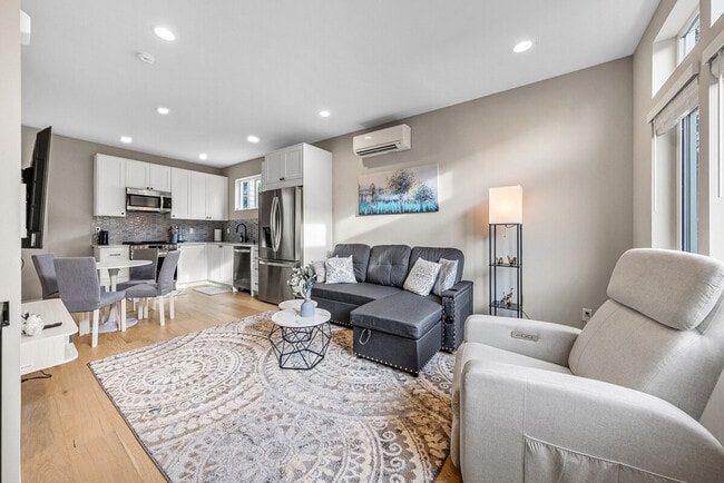 Photo - 305 18th Ave Unit ID1366636P