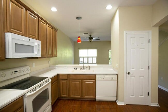 Photo - 11919 Castine St