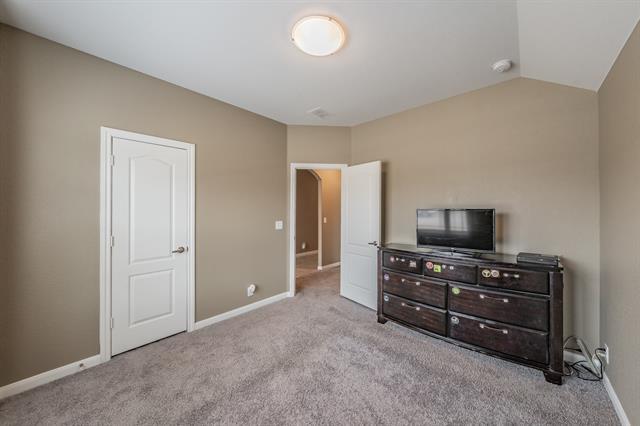 Photo - 1116 Kingbird Ln