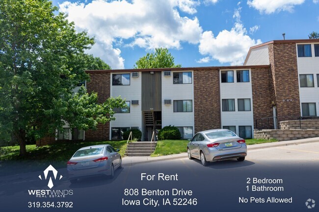 Building Photo - $1,025 | 2 Bedroom, 1 Bathroom Apartment |...
