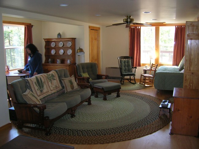 Photo - 113 Watson Pond Rd Unit Beautiful Sunny 1 BR apt.