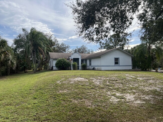 Photo - 740 23rd St SW