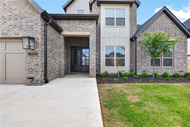 8900 W Comet Dr