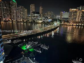 Building Photo - 905 Brickell Bay Dr Rental