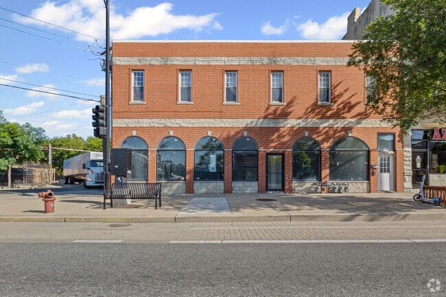 Building Photo - 2514 S Blue Island Ave Rental
