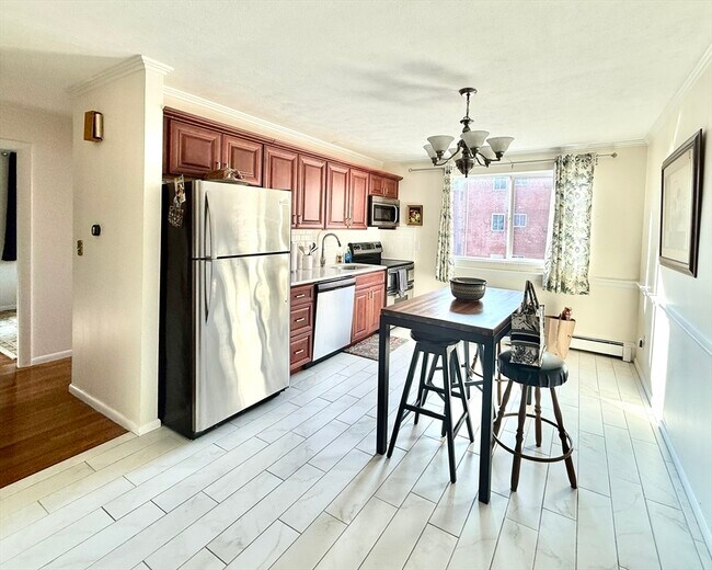 Photo - 9 Endicott St Unit 3