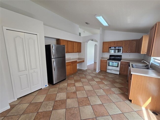 Photo - 1003 Summer Breeze Dr