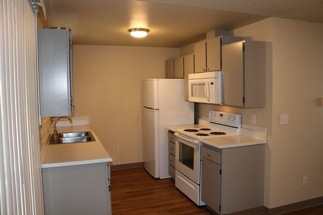 Building Photo - 17506-17508 8TH AVE CT E Unit 17506 Rental