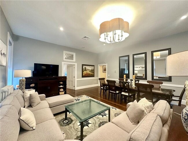 Photo - 10 Young St Unit 2