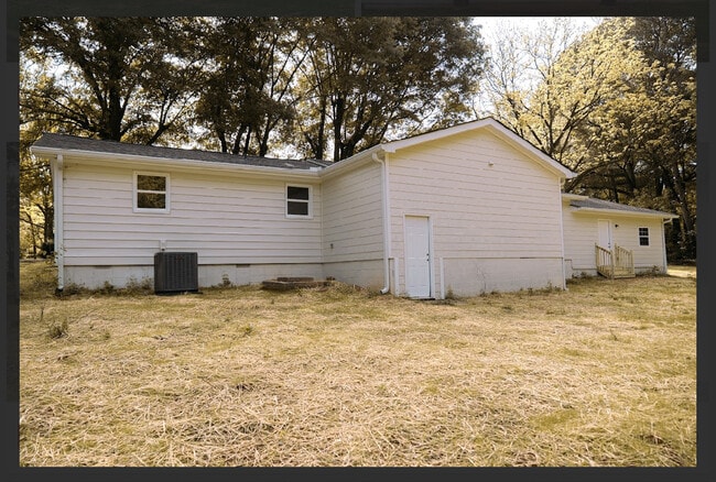 Photo - 206 Donald Alexander Rd