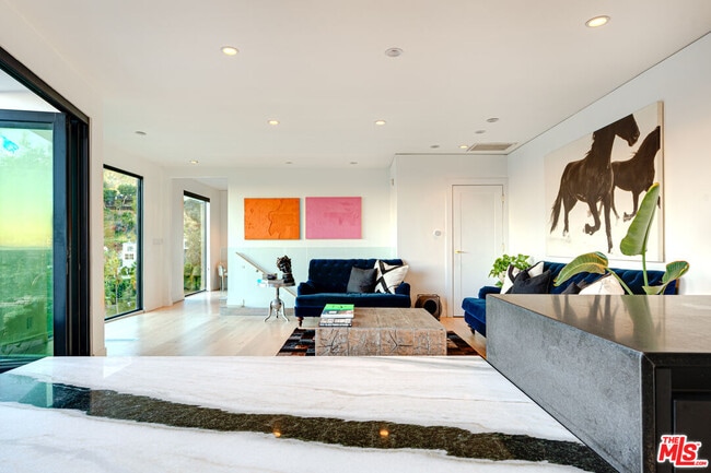 Photo - 8560 Franklin Ave