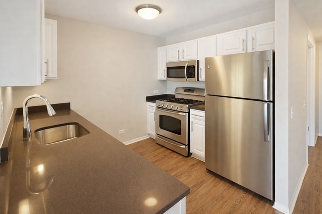 Photo - 601 N State St Unit 004005