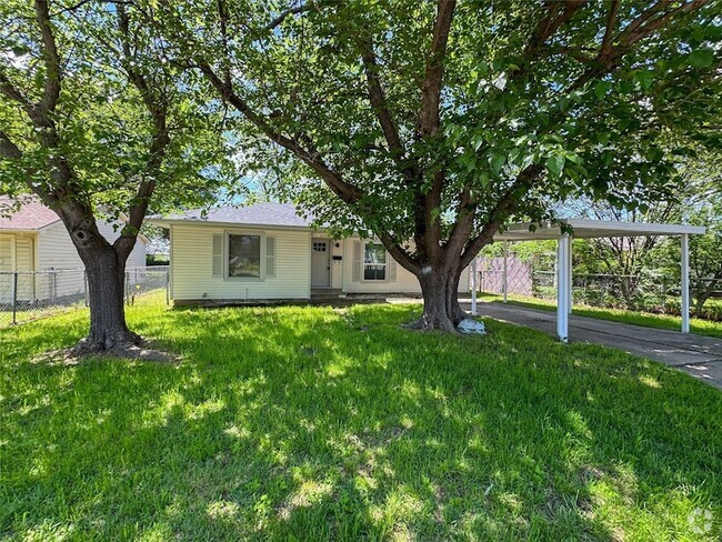 Building Photo - 2114 N Alexander St Rental