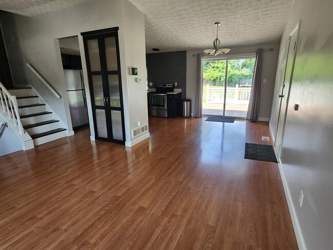 Photo - Charming 3-Bedroom Home in a Quiet Cul-de-Sac