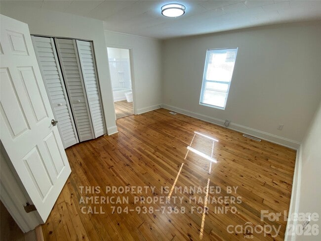 Photo - 1204 W A St