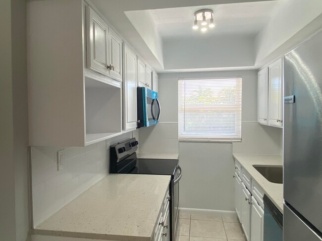 Photo - 853 SE 4th Ct Unidad 16