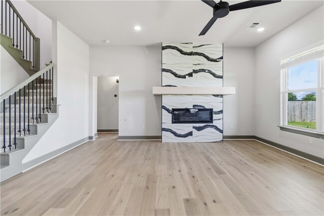 Photo - 980 Trestle Ln
