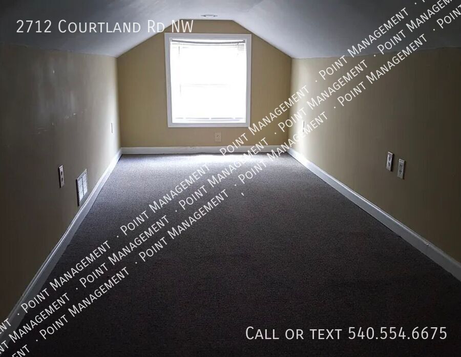 Photo - 2712 Courtland Rd NW