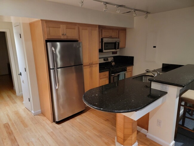 Photo - 1529 Grand Ave