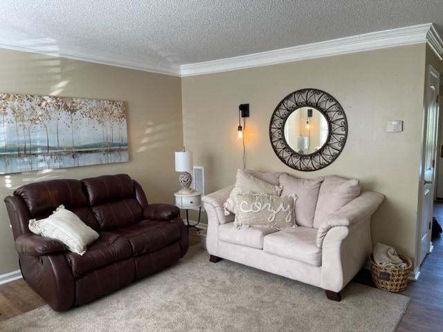 Photo - 348 River Rd