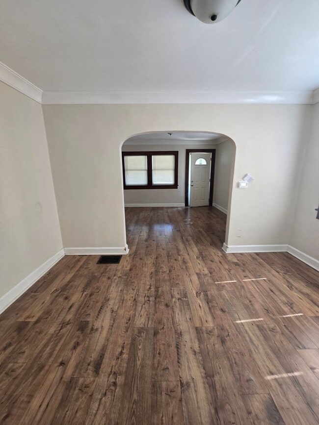 Photo - Spacious One Bedroom Duplex Near E. Michigan and Emerson