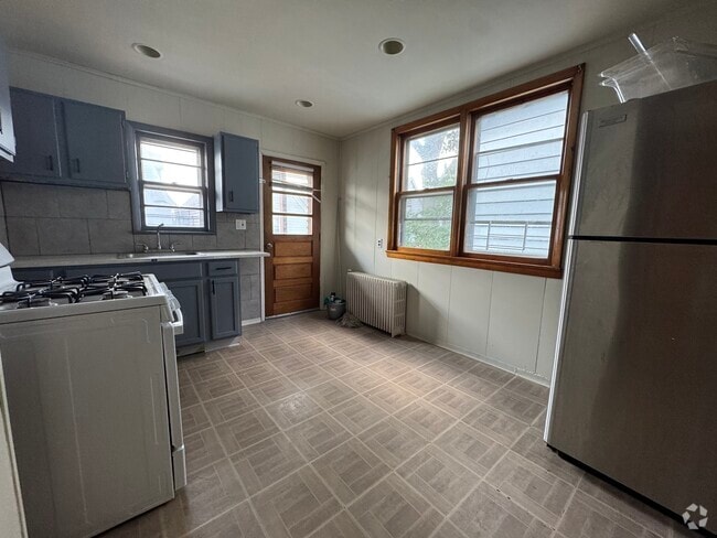 Building Photo - 82 W 30th St Unit 2 Rental