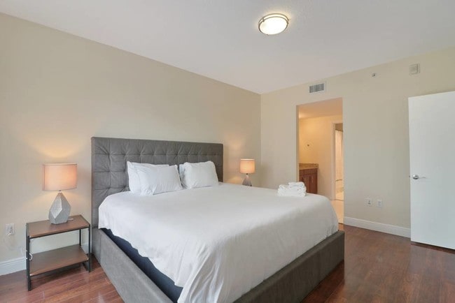 Downtown Dadeland Apartments