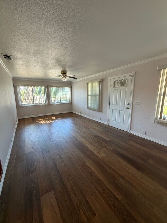 Photo - 2906 S Walton Ave