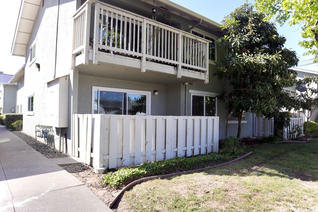 Fully Remodeled 1-bedroom Condo in Fremont... - Fully Remodeled 1-bedroom Condo in Fremont...