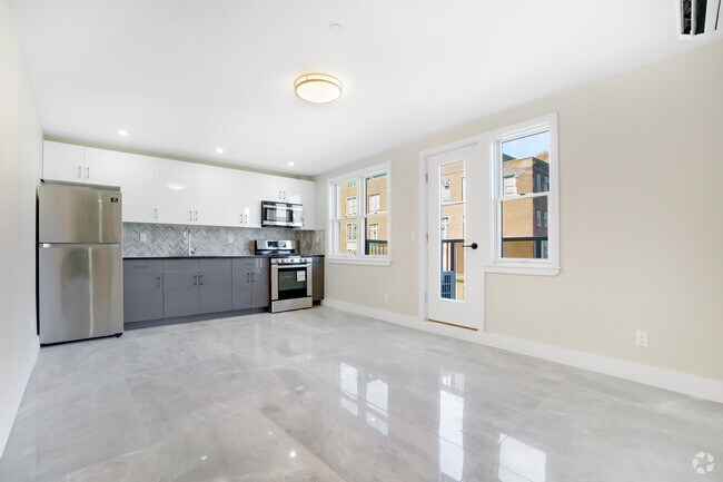 Building Photo - 800 Empire Blvd Unit 3G Rental