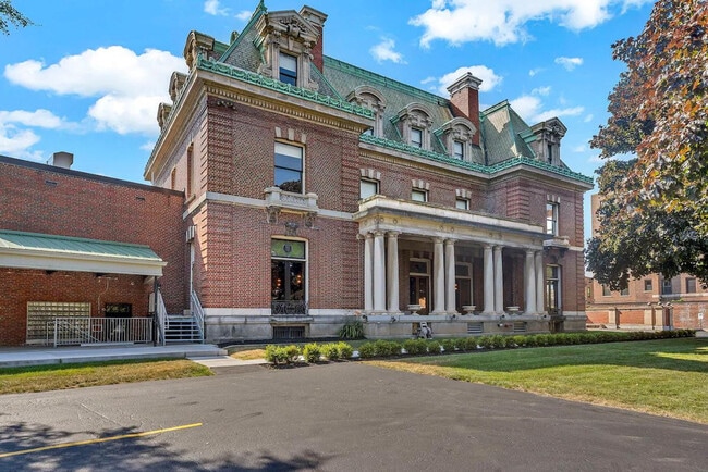 Photo - 849 Delaware Ave Unidad ID1467423P