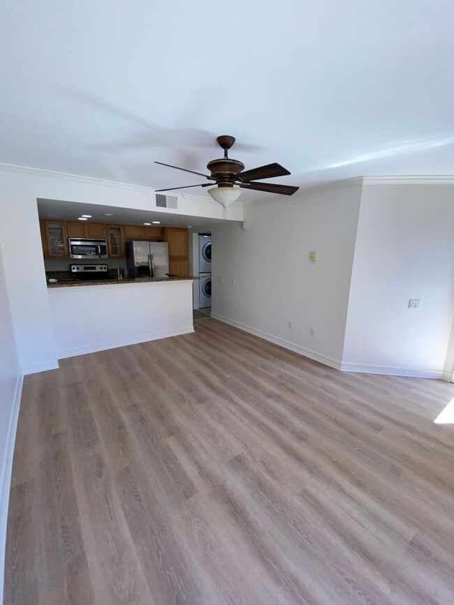 1BD/1BA Condo - Downstairs Unit - Parking ... - 1BD/1BA Condo - Downstairs Unit - Parking ...