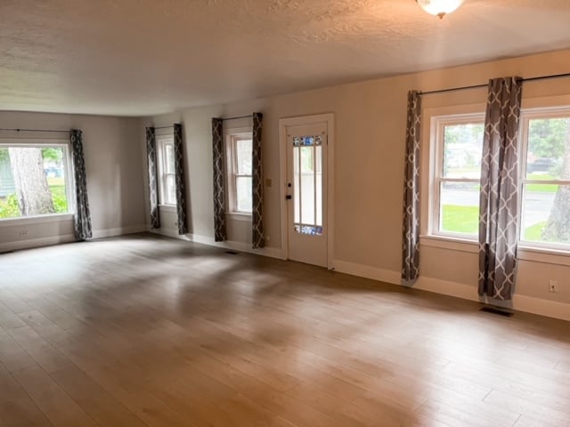 Oversized Living Room - 1601 E Montana Ave