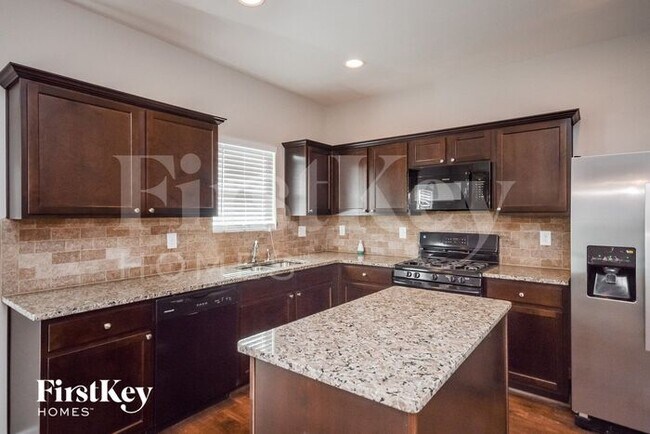 Photo - 515 Oak Terrace Dr