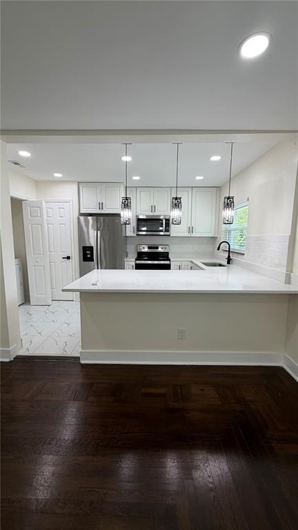 Photo - 270 W Pineloch Ave