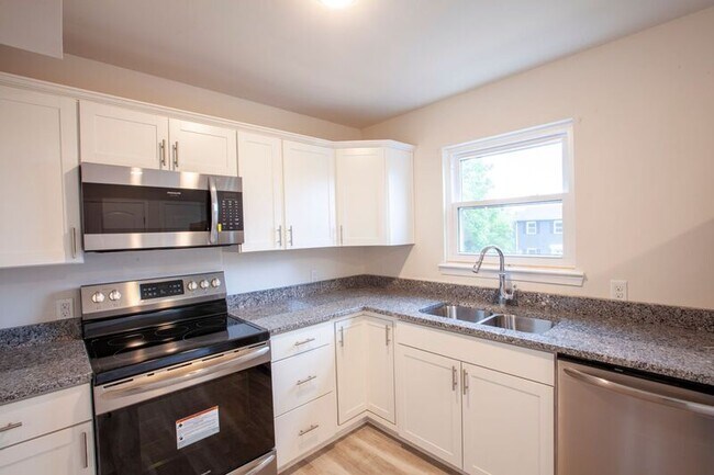 Photo - 1000 Monticello Rd Unit # 202