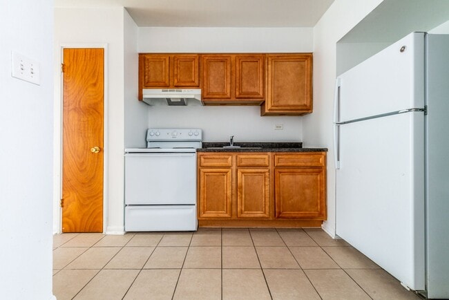 5015 W Jackson