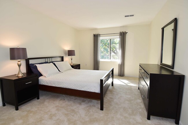 Photo - 1550 Northgate Sq Unit Northgate Condos